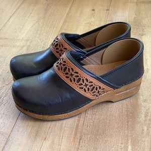 DANSKO Pavan Black & Brown Clog Size 40